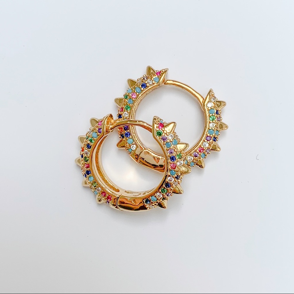 GOLD THICK TUBE HOOP EARRINGS, MINI CHUNKY HOOPS - Picture 4 of 7